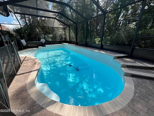 Building Photo - 6 Bedrooms 4 Bathroom 1672 Hammock Grove Lane