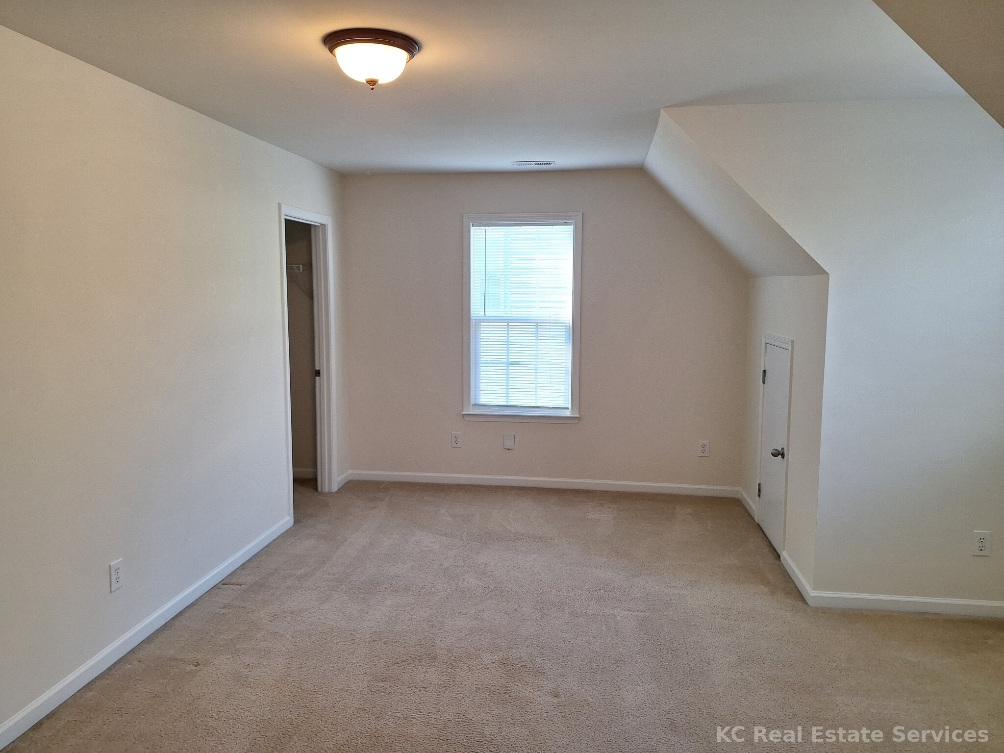 Bedroom 4 - 17317 Grand Central Way