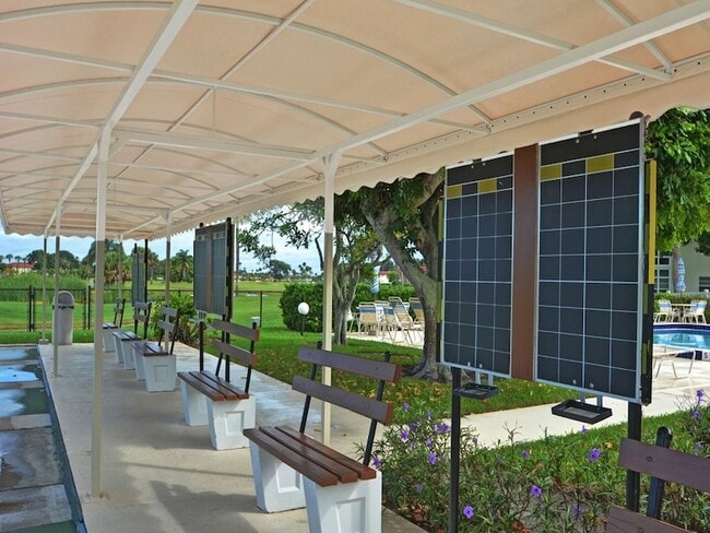 Building Photo - 8 Vista Palm Ln