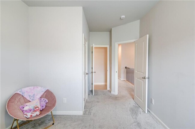 Building Photo - 404 Henson Farm Dr