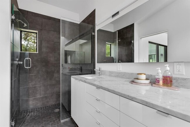 Building Photo - 14505 Running Deer Trail