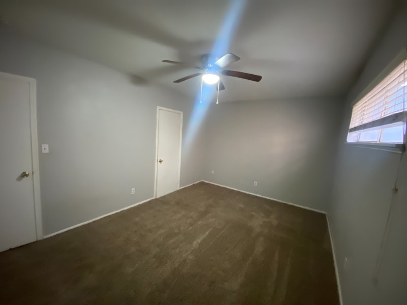 Building Photo - 1617 S Van Buren St