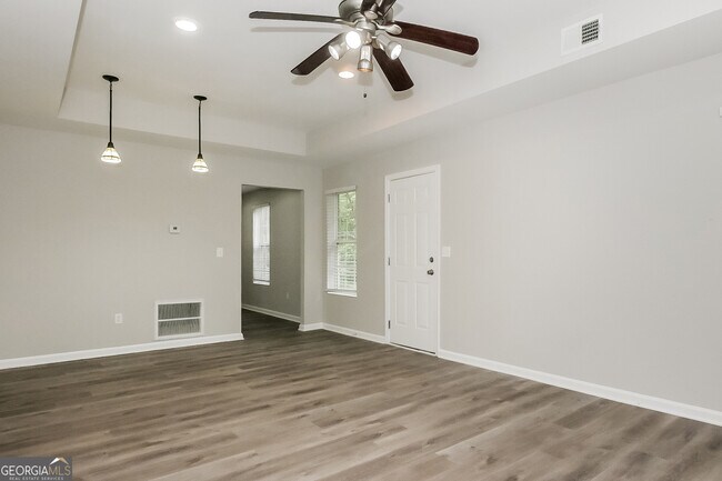 Building Photo - 70 Roundtree Xing