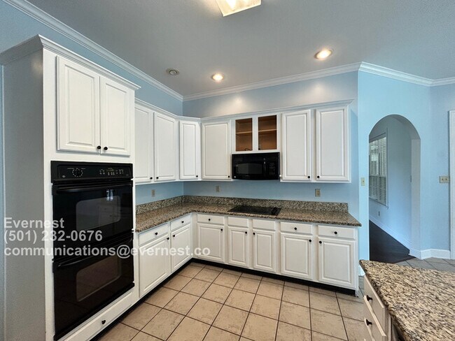 Building Photo - 9501 William Little Dr