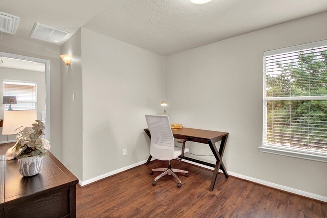 Building Photo - 19103 Bressingham Dr