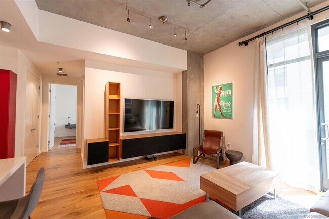 Building Photo - 1050 Island Ave