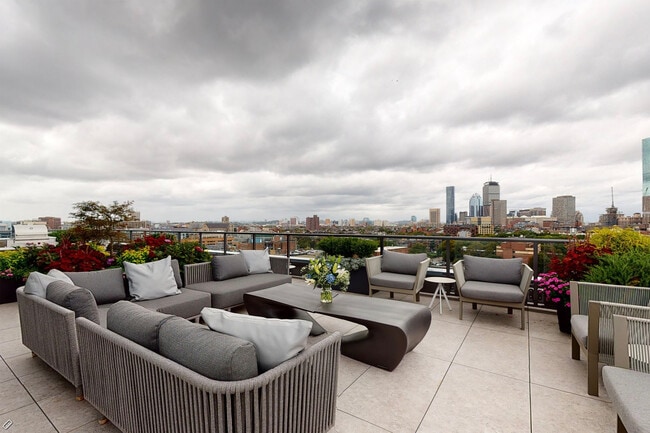 Building Photo - 370 Harrison Ave