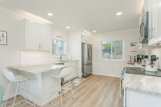 Building Photo - 136 Lattimore Rd