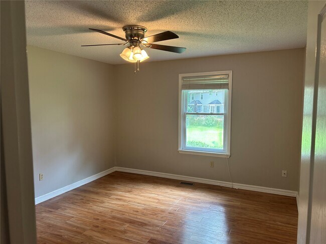 Building Photo - 216 Rue Grand Dr