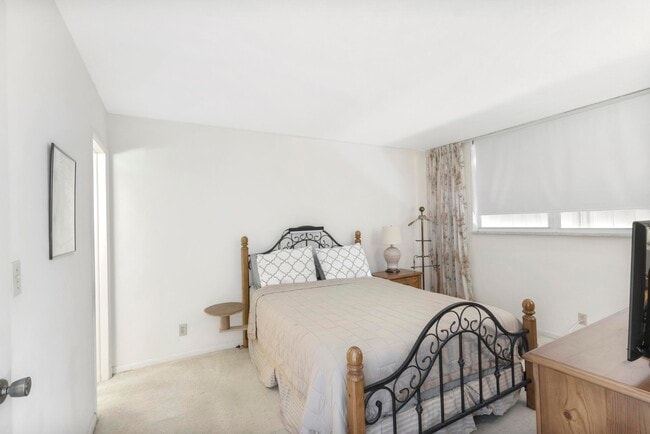 Building Photo - 4500 N Federal Hwy