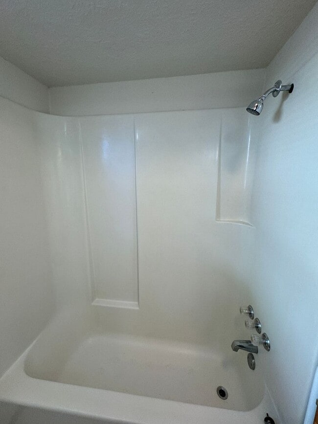 Building Photo - 3 bed 2 bath in Norman, West side, close to everything! cute and clean ready for move in!