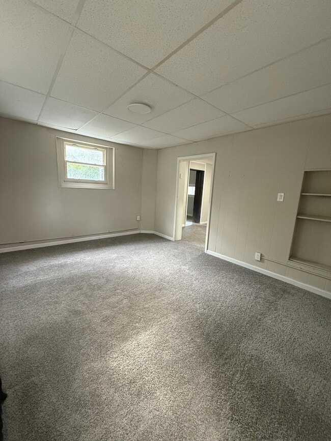Building Photo - 3-Bedroom Gem on Marseilles Street with Sp...