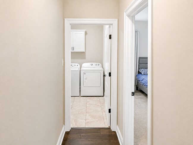Building Photo - 11660 Brookstone Dr