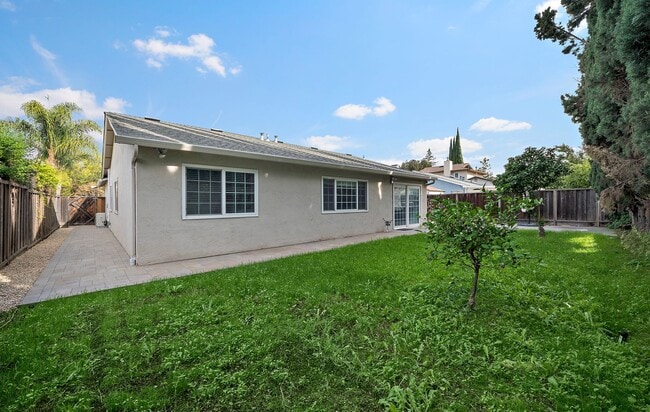 Building Photo - Santa Teresa 4BD/2BA Home with Open Floorplan