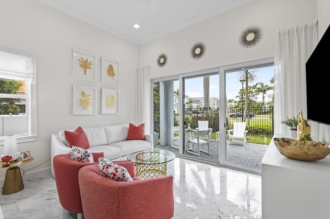 Building Photo - 16181 Oakview Dr