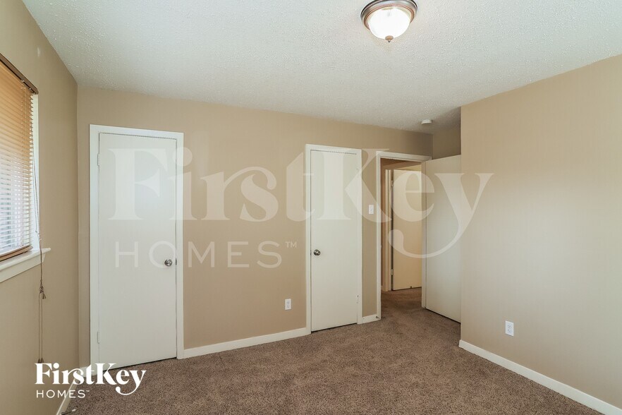 Building Photo - 813 Luella Ave