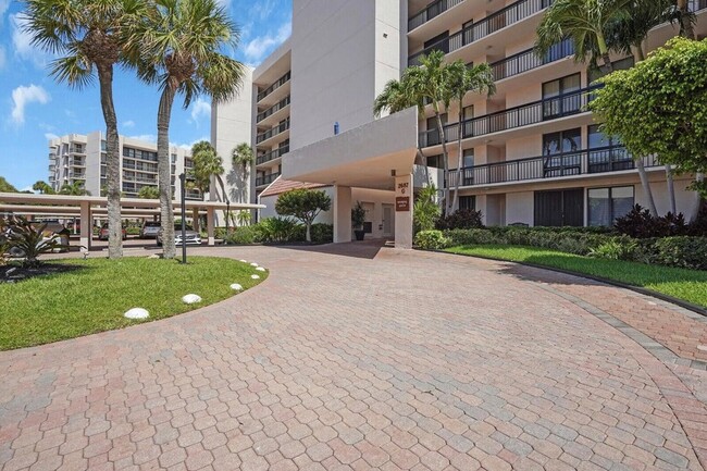 Building Photo - 2687 N Ocean Blvd