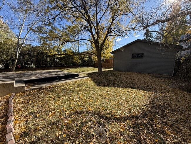 Building Photo - 2004 1st Ave S