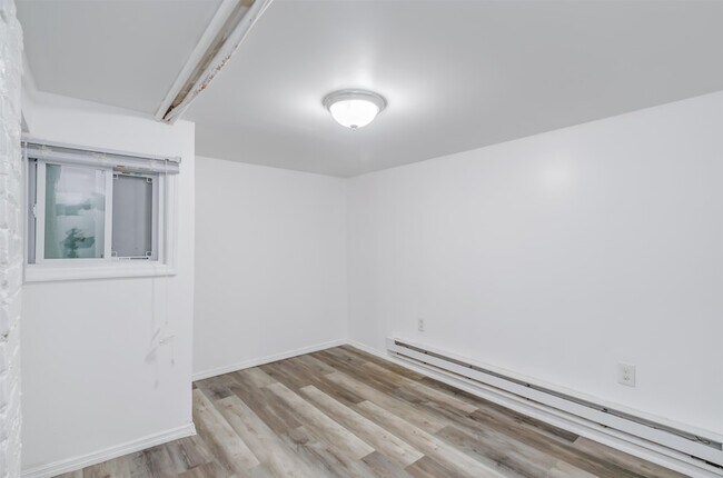 Building Photo - 404 Danforth Ave