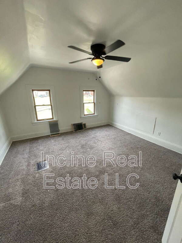 Building Photo - 561 2nd St