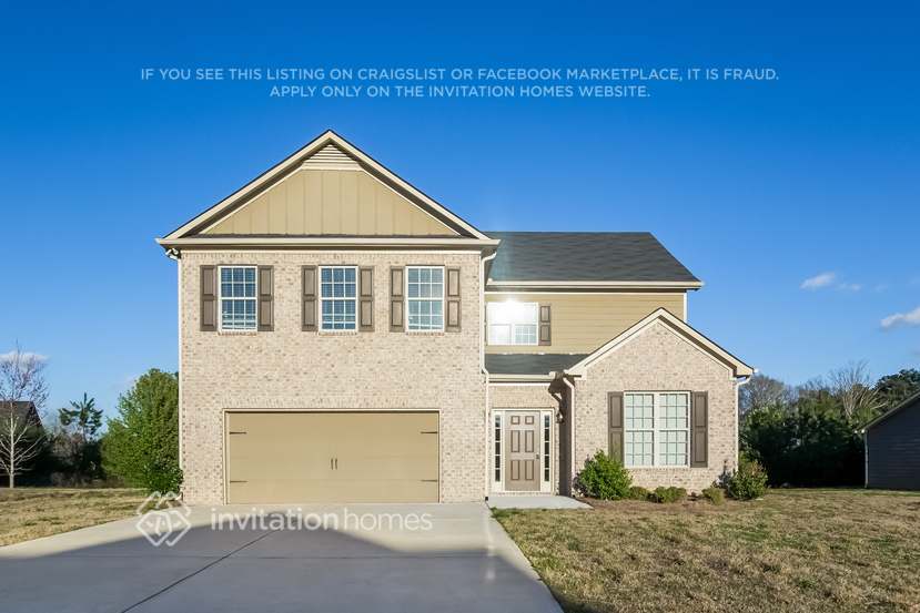 Building Photo - 2070 Hydrangea Ln