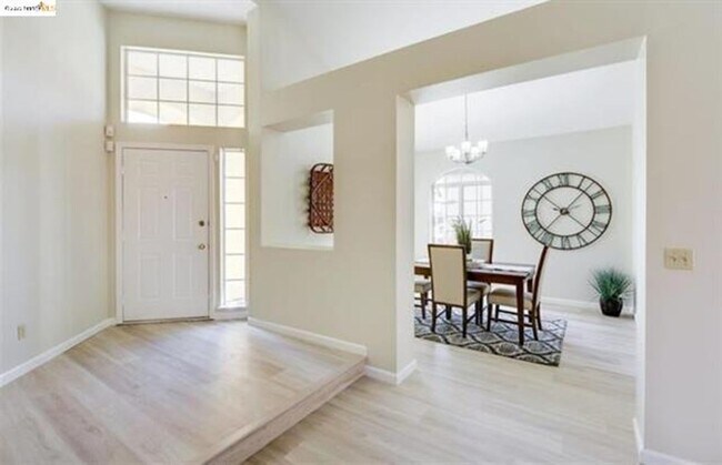 Building Photo - WONDERFUL SINGLE STORY DISCOVERY BAY CUL DE SAC LOCATION! COMPLETELY REMODELED HOME!!