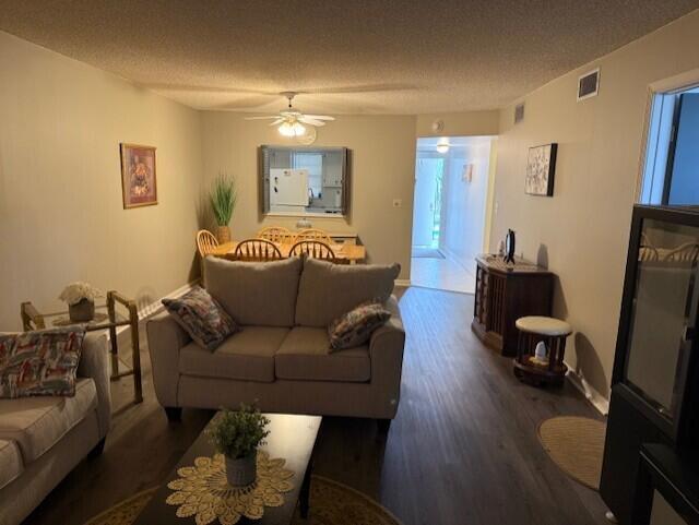 Building Photo - 2420 Deer Creek Country Club Blvd