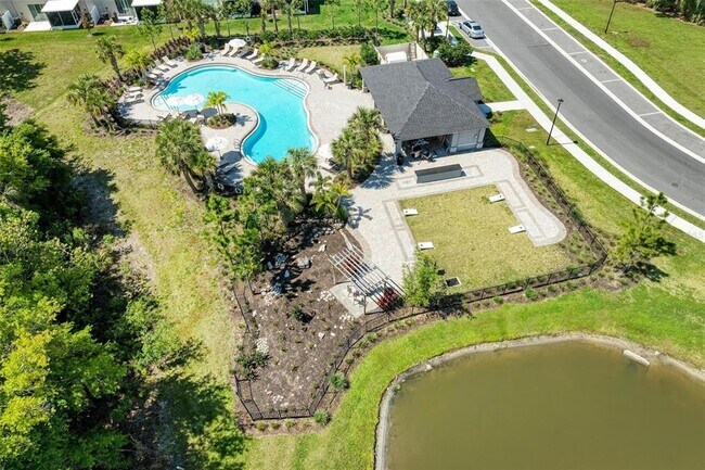 Building Photo - 6344 Willowside St