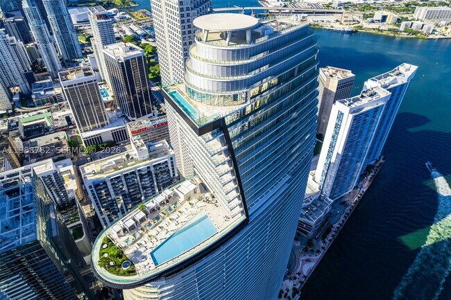 Building Photo - 300 Biscayne Blvd