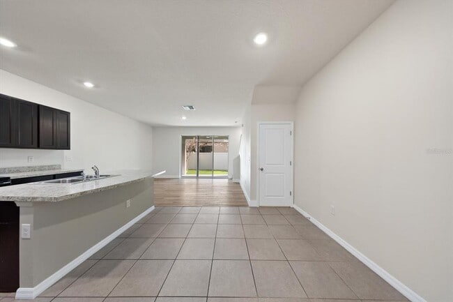 Building Photo - 424 Newmont Cir