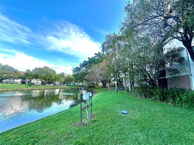 Building Photo - 10135 W Sunrise Blvd