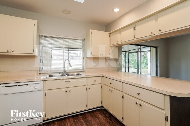 Building Photo - 1307 SE 45th St