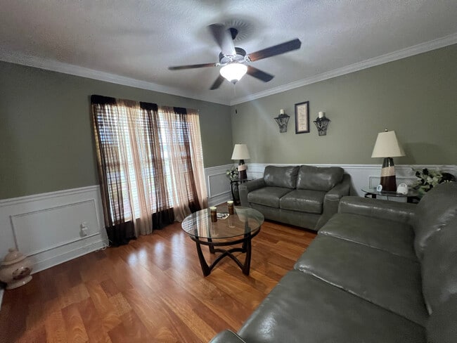 Building Photo - 616 Piedmont Ave