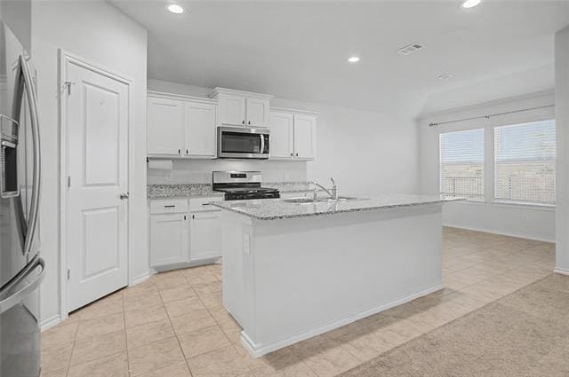 Building Photo - 724 Basteen Ln