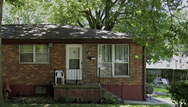 Building Photo - 111 E Madison St