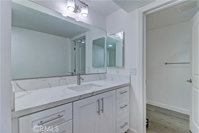 Building Photo - 5515 Paseo Del Lago W
