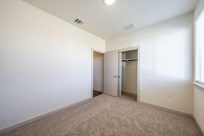 Building Photo - 13708 Lubeck Dr