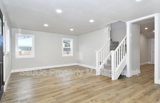 Building Photo - 202 NE 92nd Pl