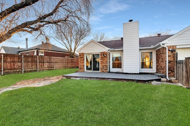 Building Photo - 246 Pinyon Ln