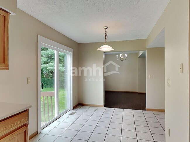 Building Photo - 216 John Reese Pky