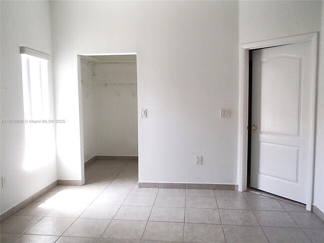 Building Photo - 21519 SW 90th Ct