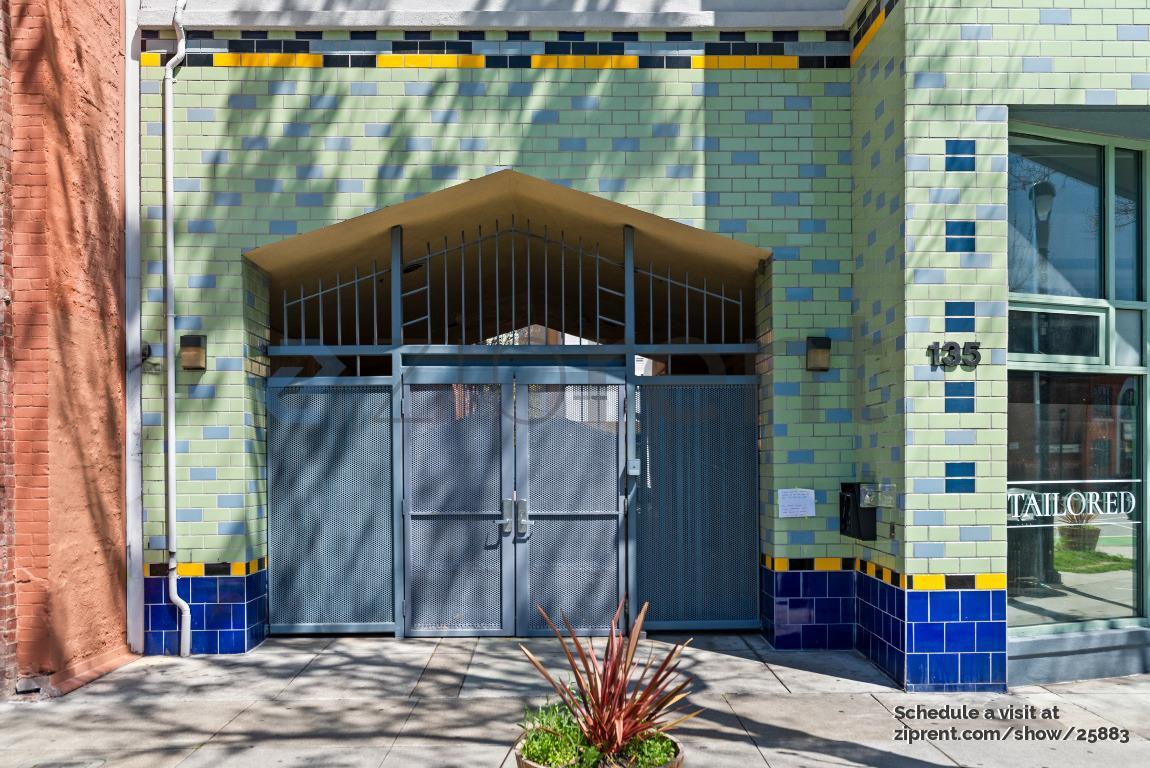 Building Photo - 135 Valencia St