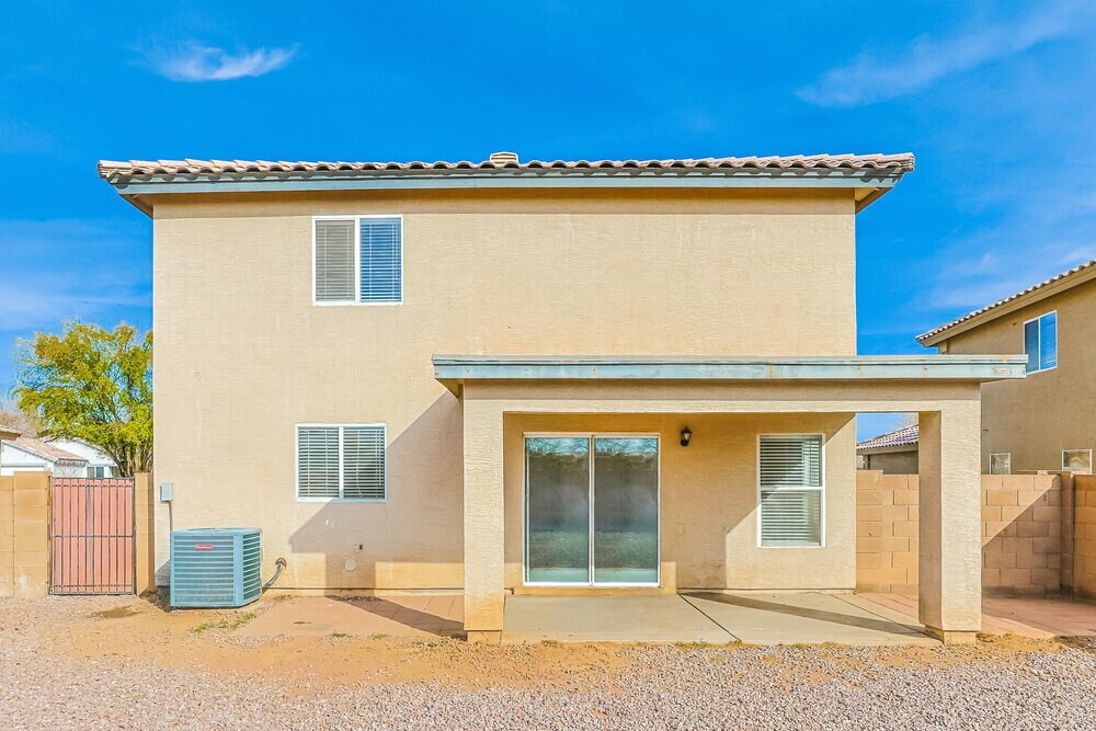 Building Photo - 12031 W Dahlia Dr