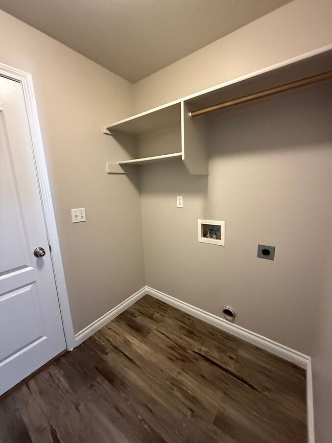 Building Photo - Beautifully Remodeled 4-Bedroom Nampa Home with Private Backyard.