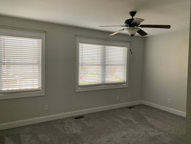 Building Photo - Cornerstone Townhomes-Convenient Timberlak...
