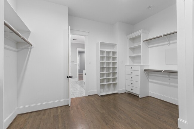 Building Photo - 2515 Judiway St