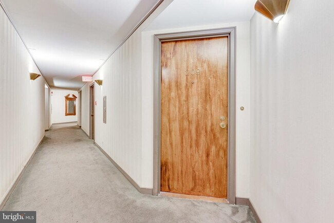 Building Photo - 955 26th St NW