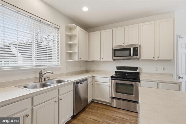 Building Photo - 43438 Oxen Ln