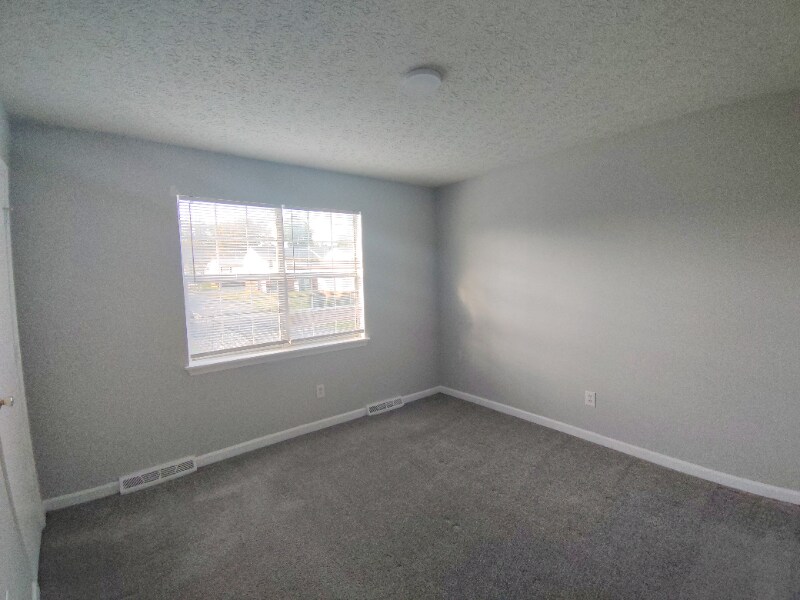 Building Photo - 16 Duiguid Dr