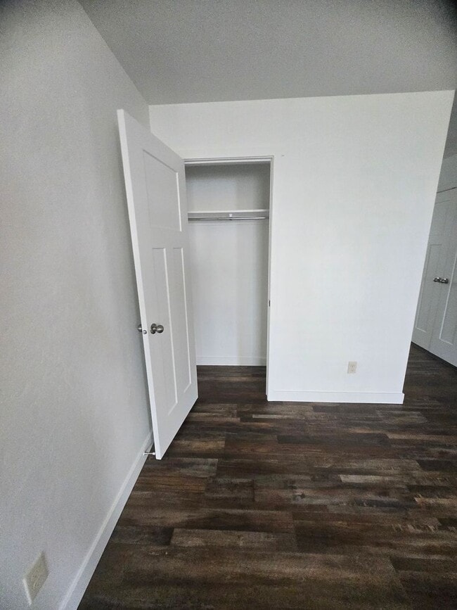 Building Photo - 3 Bed 2 Bath Townhouse for Rent!